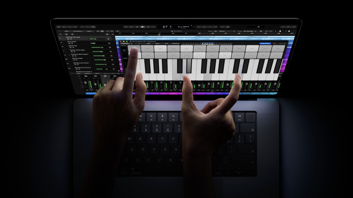 Apple's Touchscreen MacBook Pro Arrives, Alongside M6 iMac and 14-Inch MacBook Pro 6 Image from mashable.com